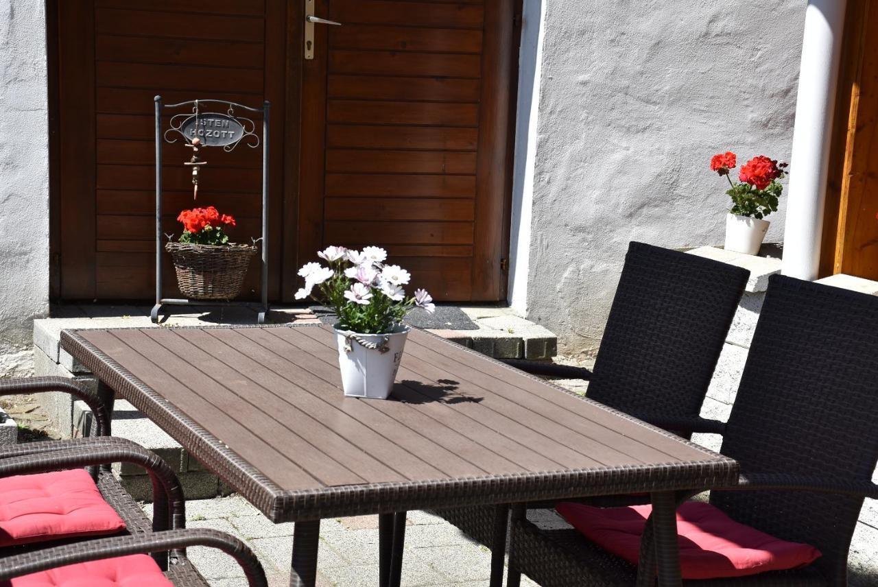 Bozi Rozi Panzio Otel Fertőboz Dış mekan fotoğraf