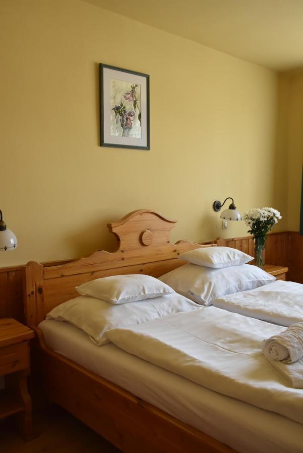 Bozi Rozi Panzio Otel Fertőboz Dış mekan fotoğraf